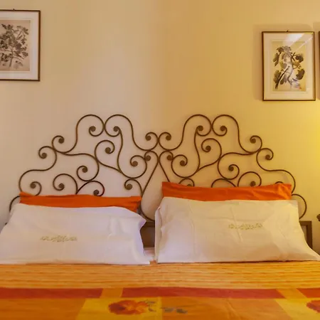 Casale Le Pitte Vakantiehuis Porto Azzurro