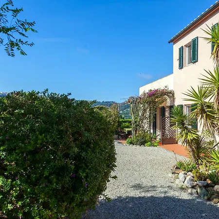 Casale Le Pitte Vakantiehuis Porto Azzurro