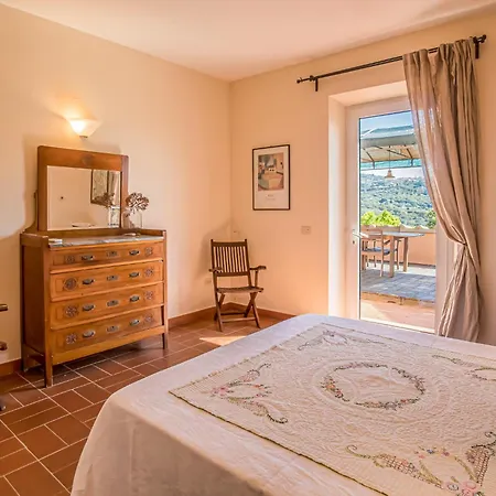 Vakantiehuis Casale Le Pitte Porto Azzurro